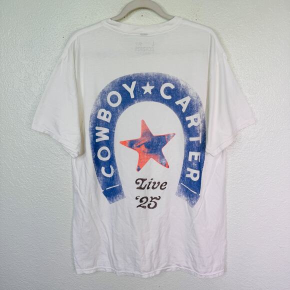 White Graphic Tee by Lavenge - Picture 2 of 10